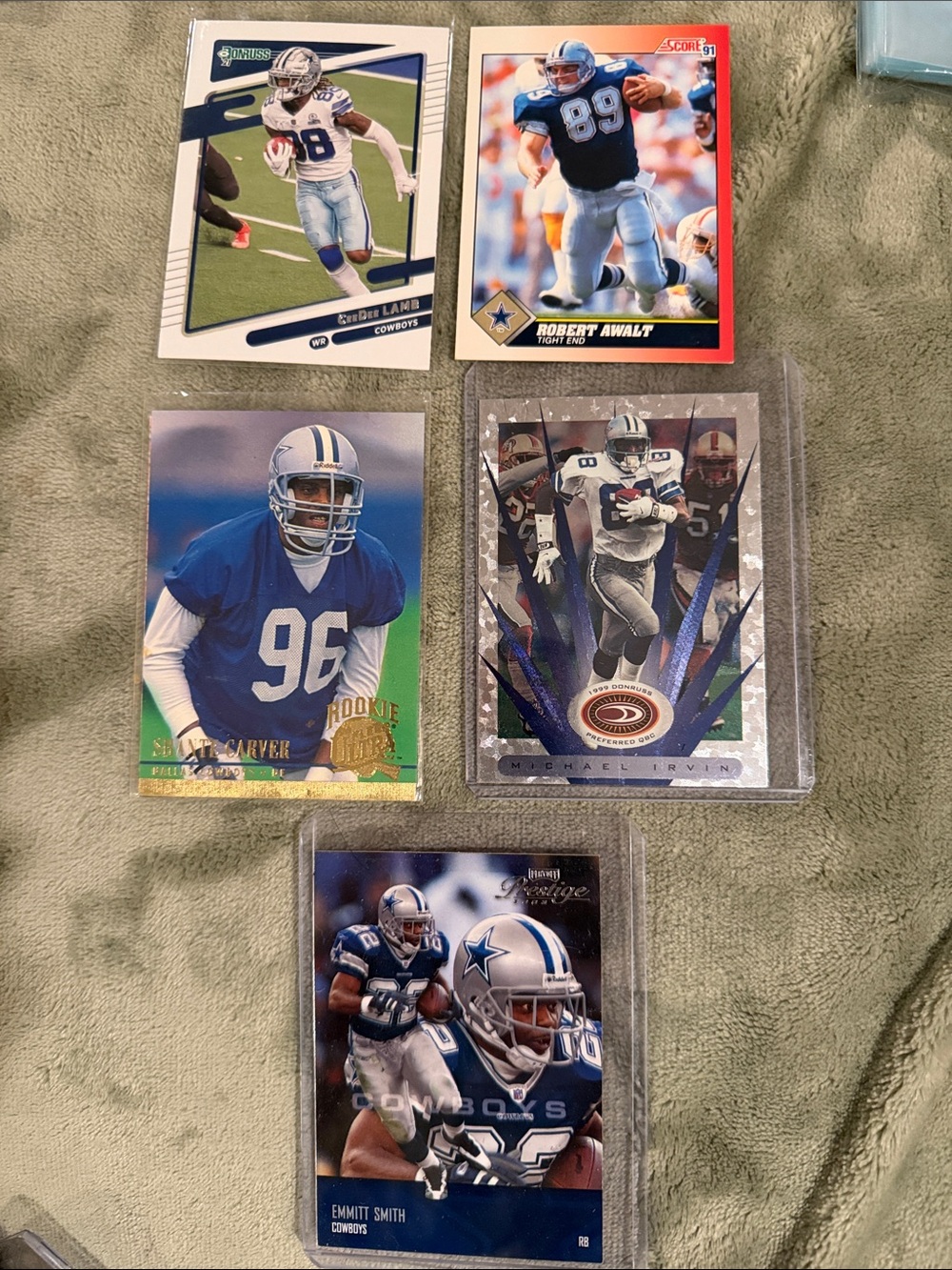 Dallas Cowboys Football Trading Cards - (5) Collectible Set